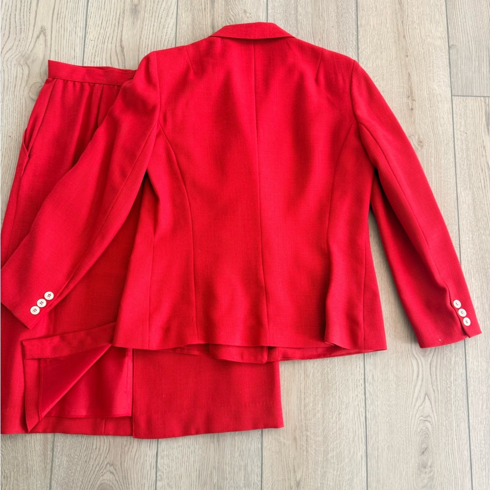 Red Vintage Double-Breasted Blazer and Skirt Set - Picture 7 of 9